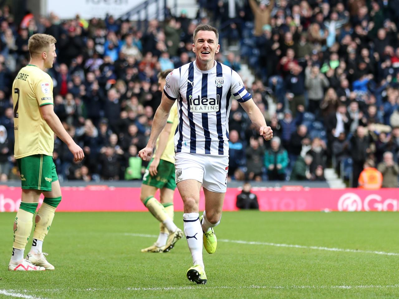Jed Wallace celebrates scoring against Bristol City