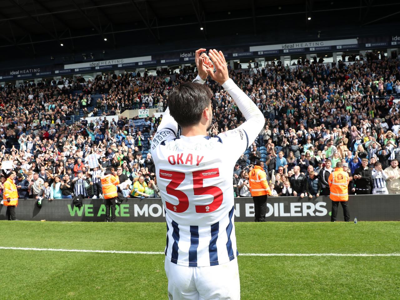 Okay Yokuslu celebrates the win against Preston at full-time 