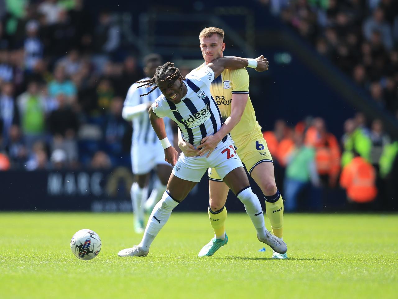 Brandon Thomas-Asante fights for the ball against Preston 