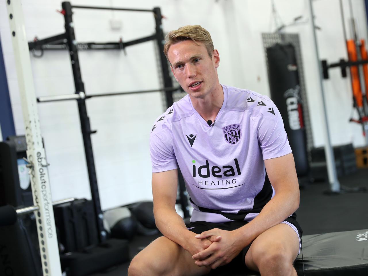 Torbjørn Heggem sat in the gym being interviewed by WBA TV