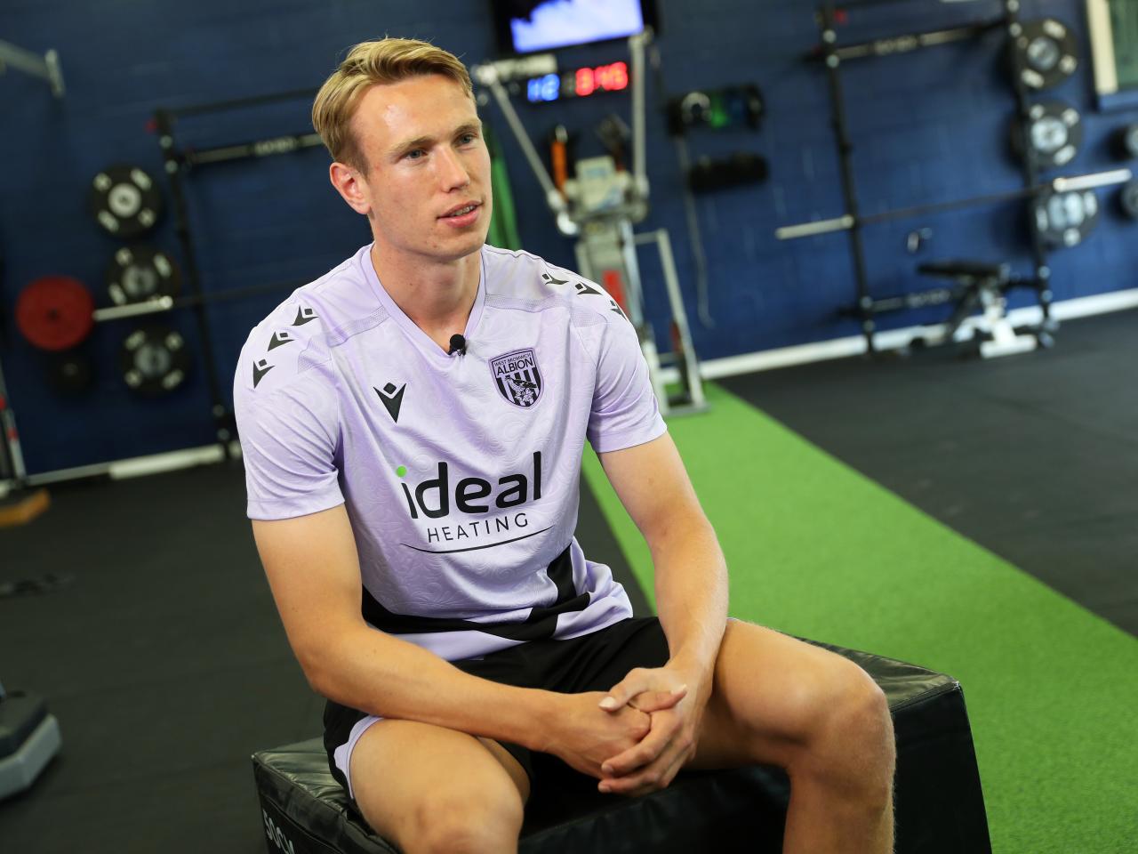 Torbjørn Heggem sat in the gym being interviewed by WBA TV