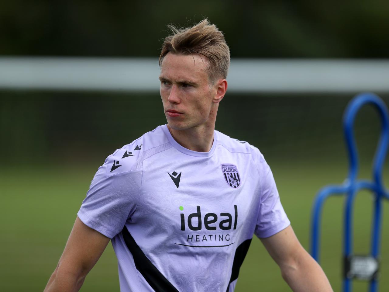 Torbjørn Heggem looking for the ball in a training session 