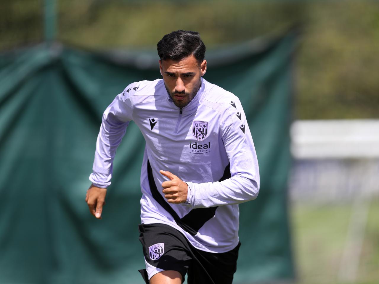 Gianluca Frabotta running in training 
