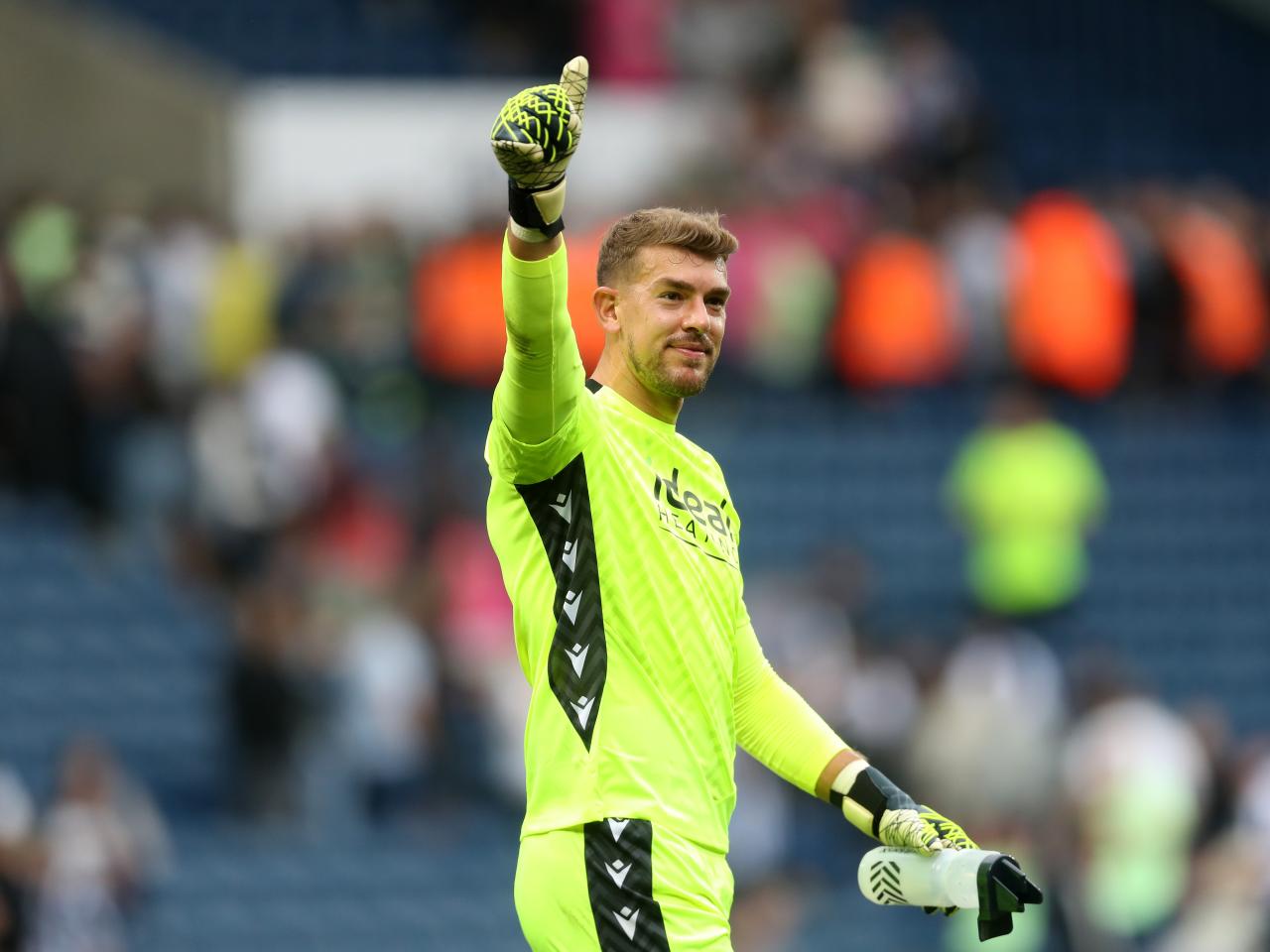 Alex Palmer applauding Albion fans after the game against Swansea 