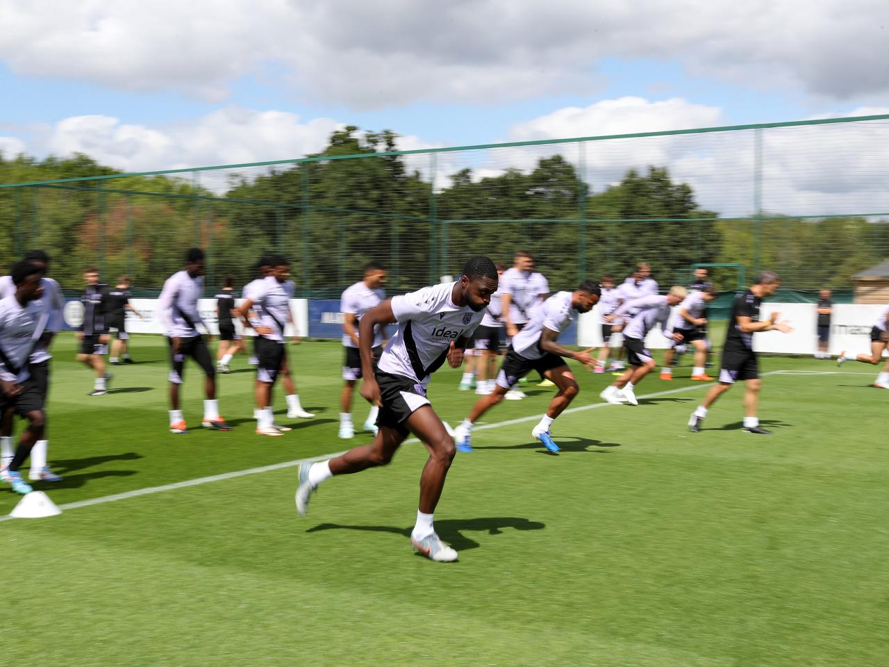 Semi Ajayi running forward in training 