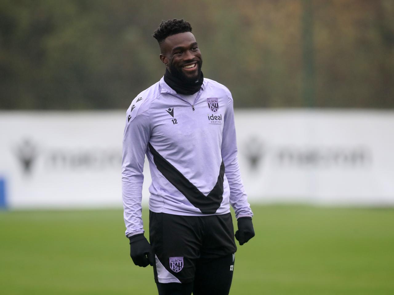 Daryl Dike smiling during training 