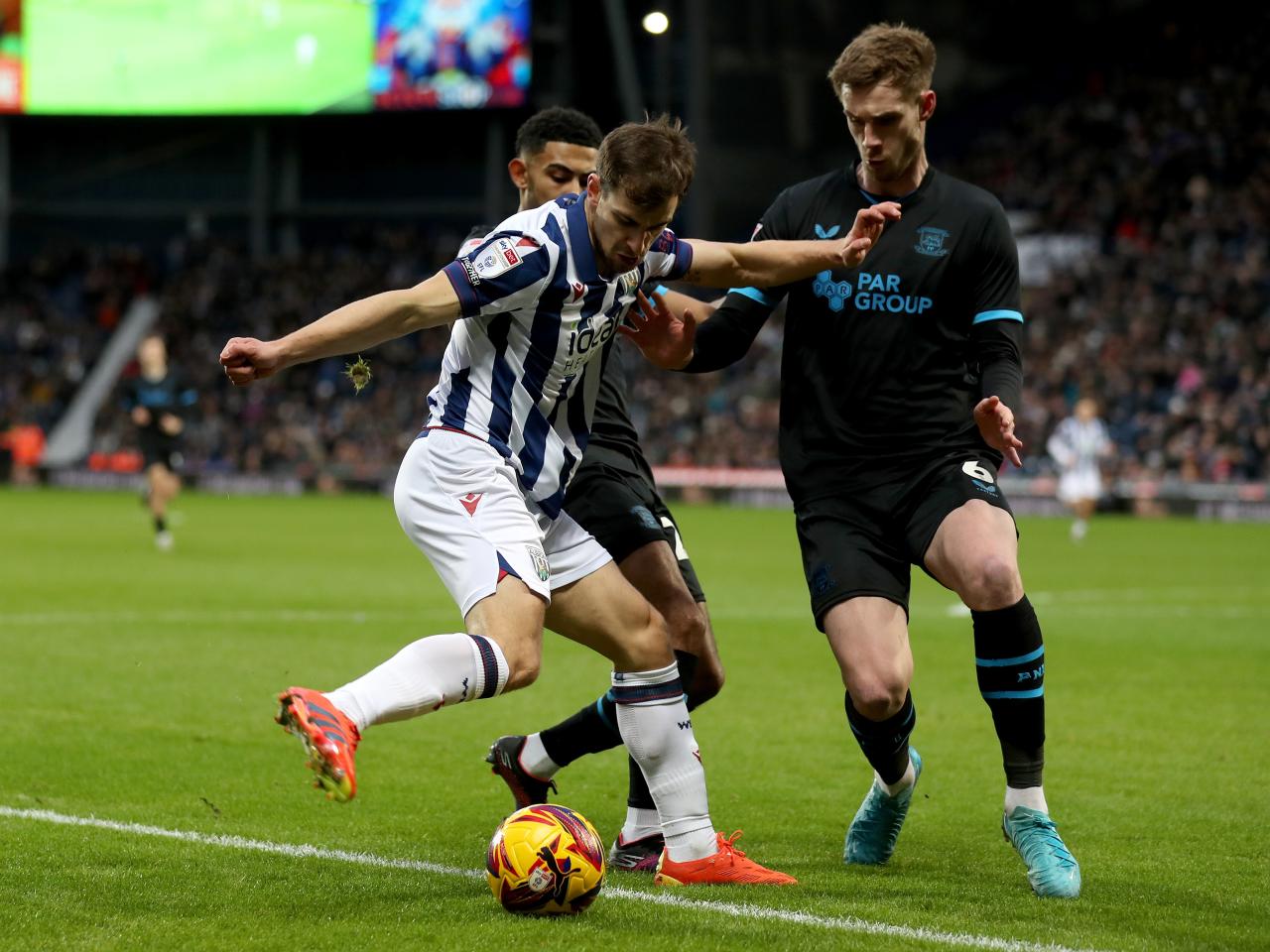 Jayson Molumby in action against Preston
