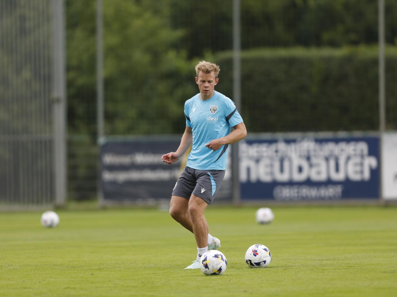 Aune Heggebø on the ball during a training session in Austria