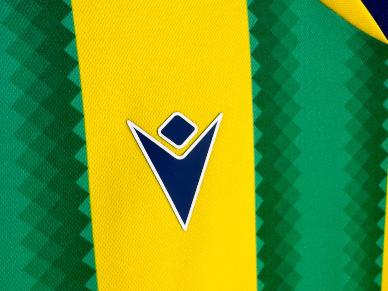 A shot of our 2025/26 away shirt.