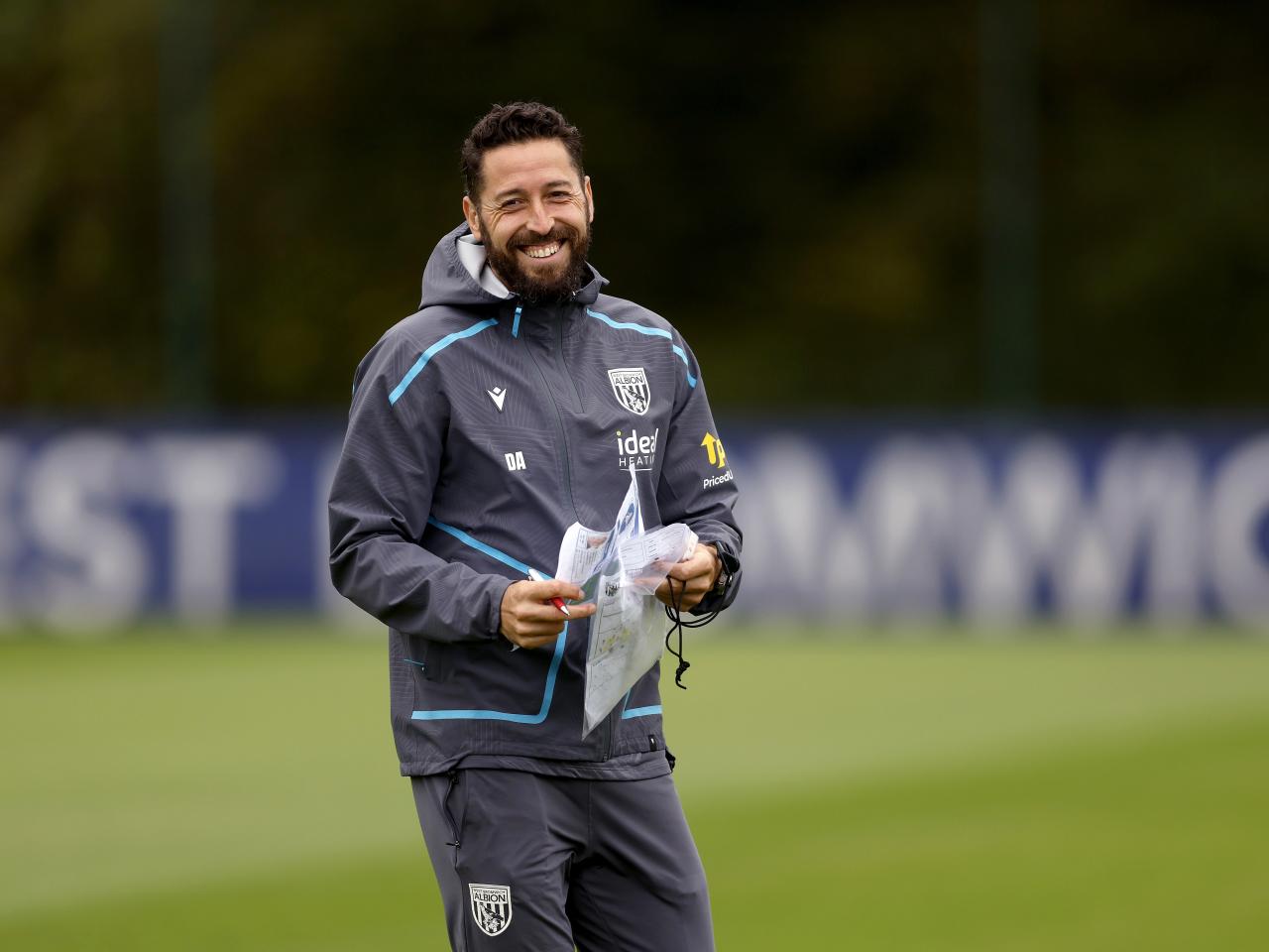 Damia Abella laughing during a training session