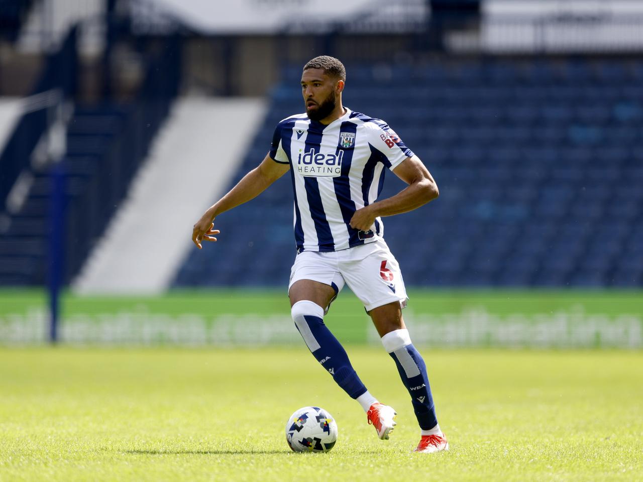 George Campbell in action against Rayo Vallecano 