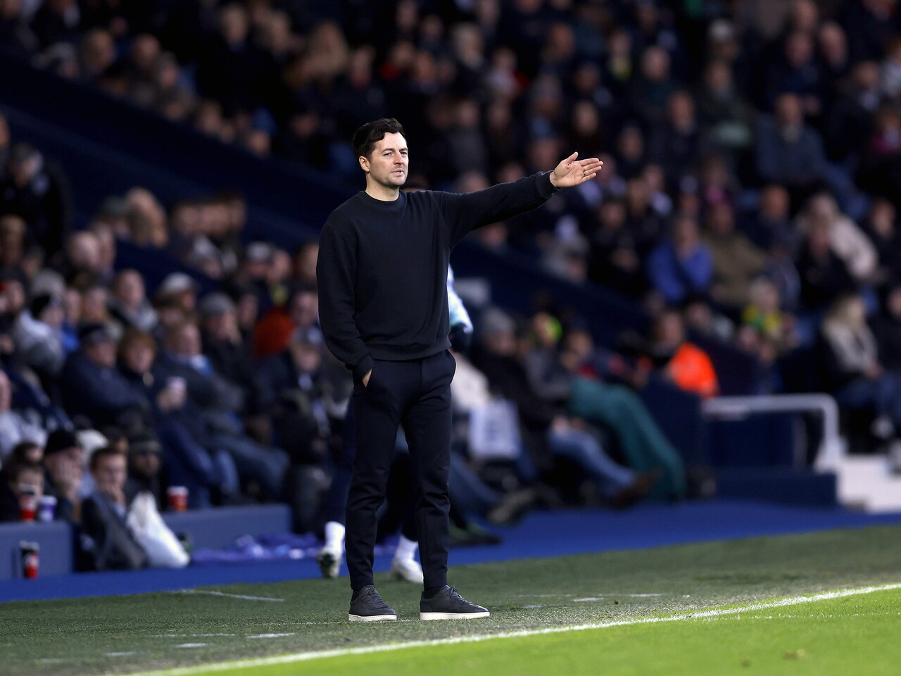 Ryan Mason on the side of the pitch against Swansea 