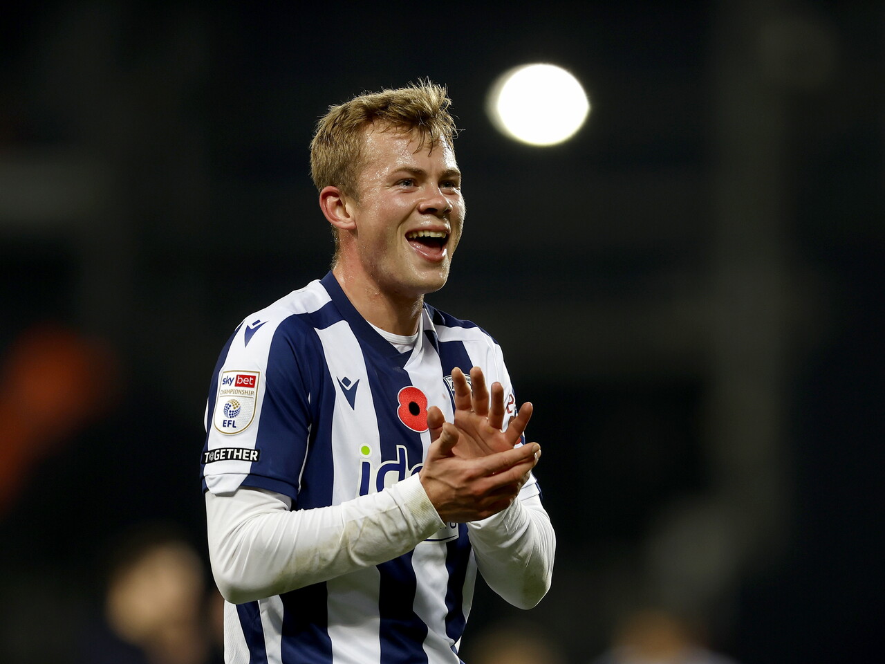 Aune Heggebø clapping WBA fans after the Oxford game
