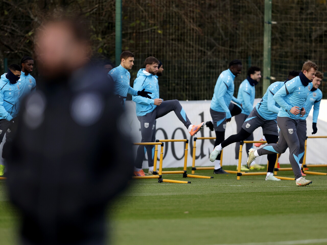 Several players warming up before a training session