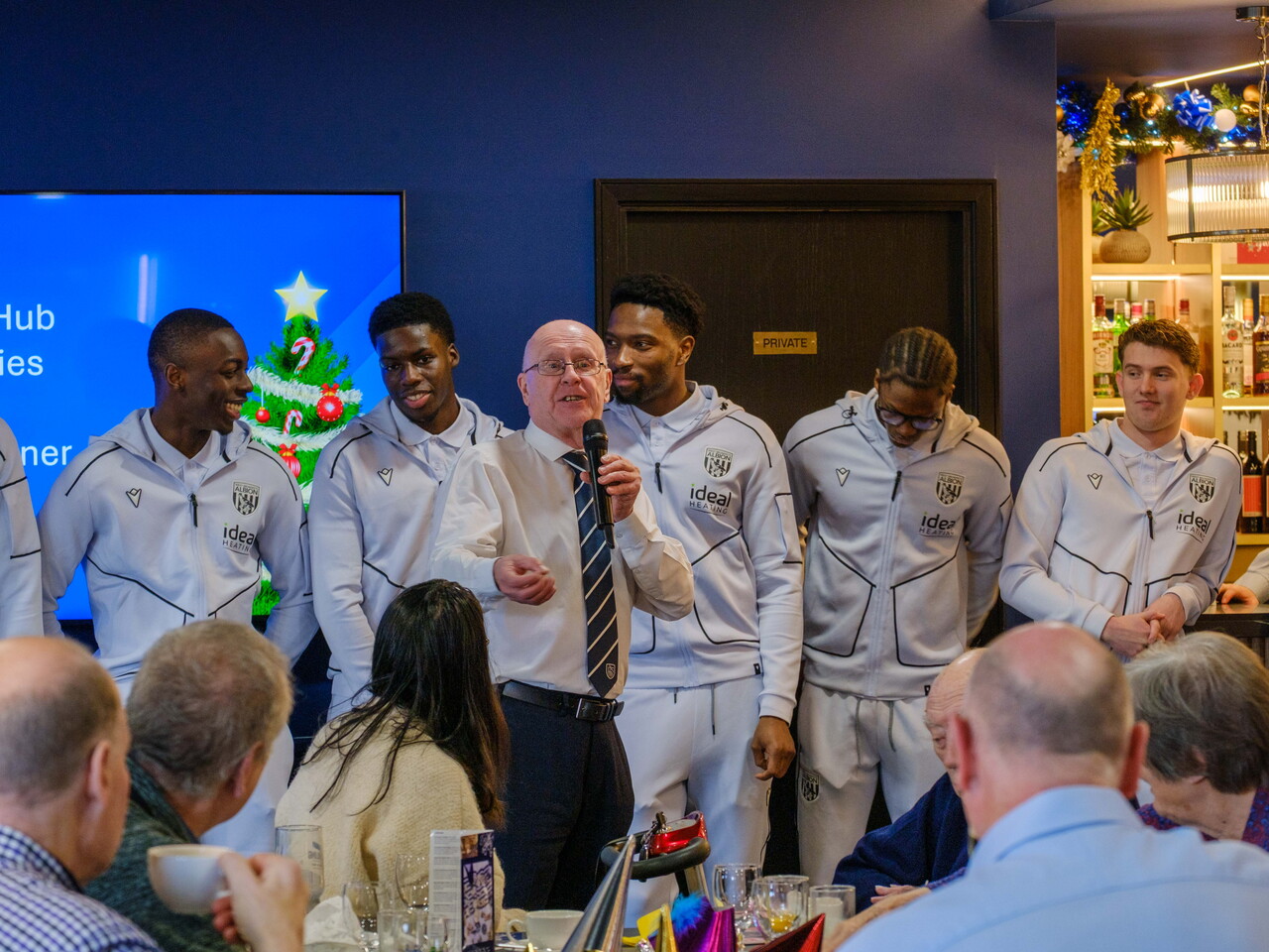 Jon Homer introducing the U18 scholars.