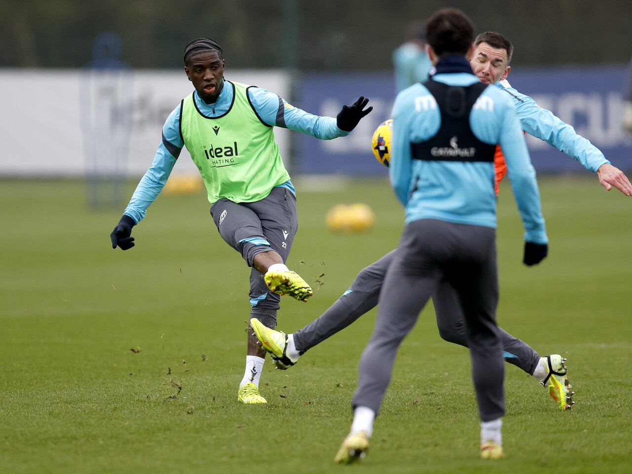 Samuel Iling-Junior on the ball during a training session