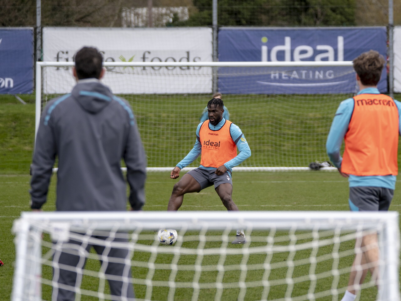 Daryl Dike on the ball during a training session