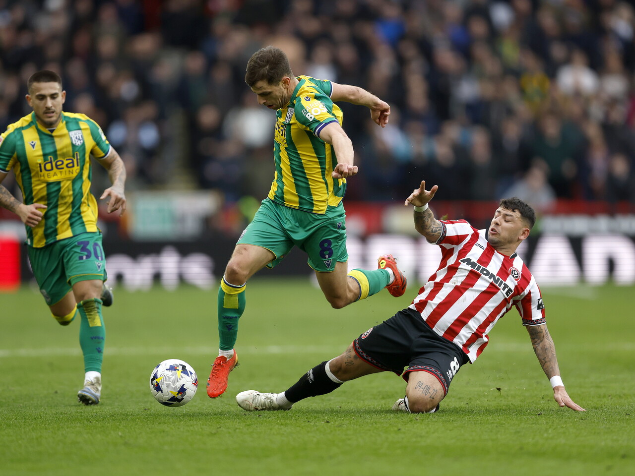 Jayson Molumby on the ball against Sheffield United