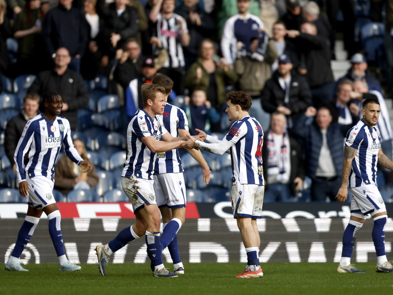 Aune Heggebø celebrates scoring against Hull with team-mates