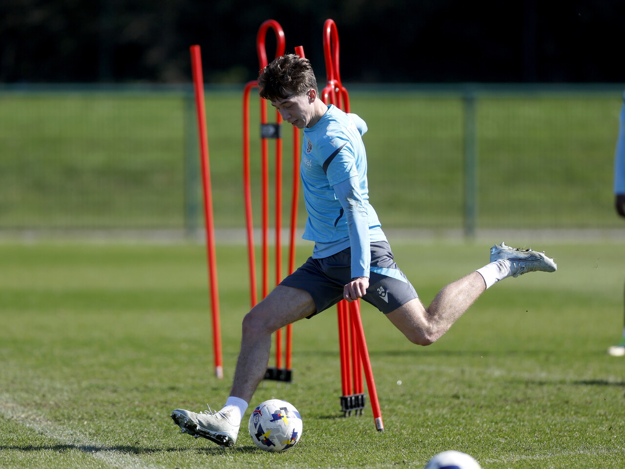 Harry Whitwell shooting during a training session