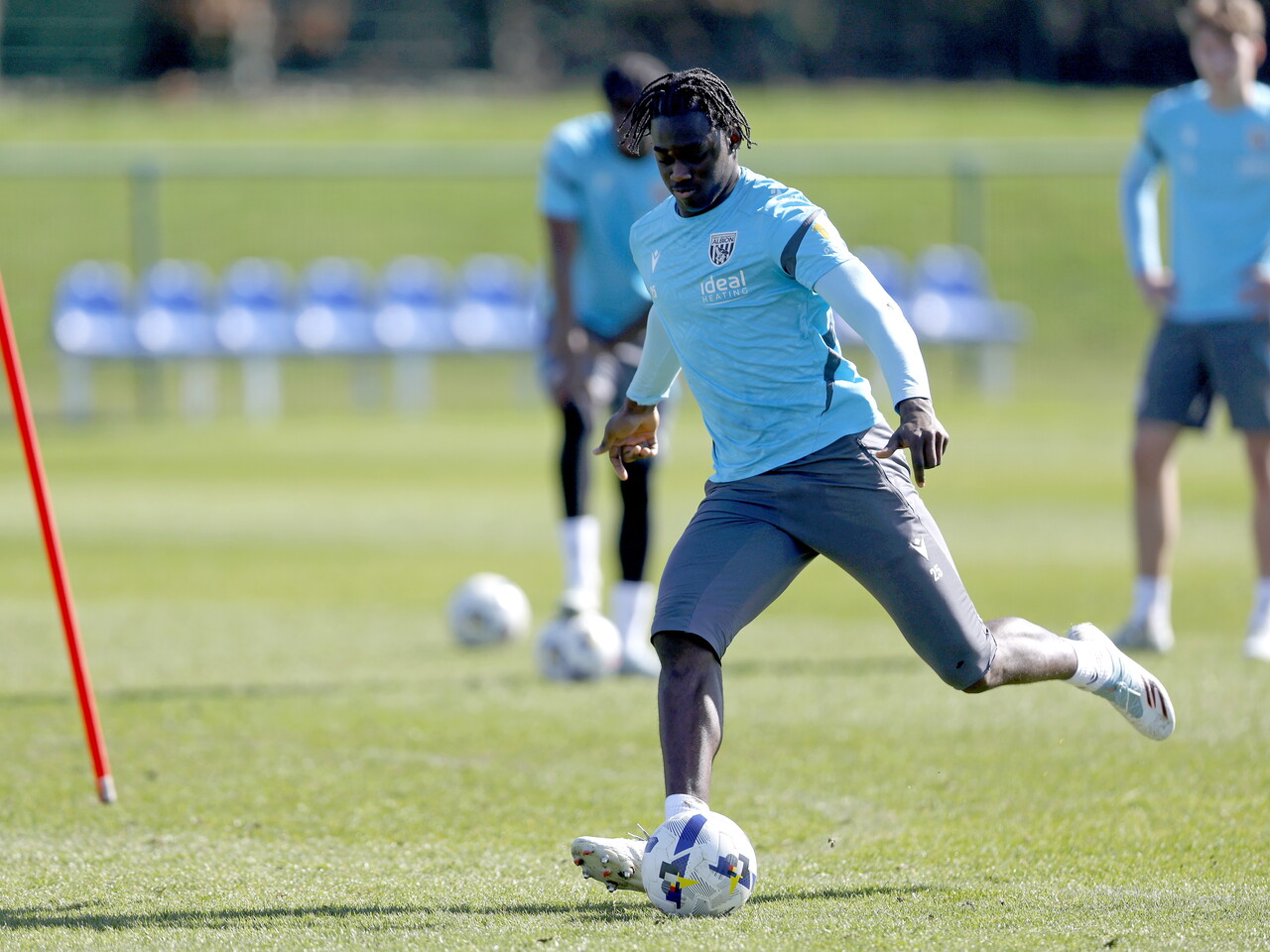 Hindolo Mustapha shooting during a training session