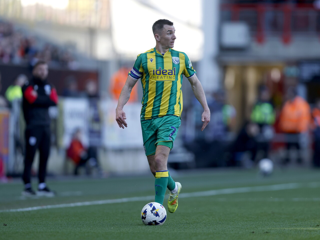 Jed Wallace on the ball at Bristol City 