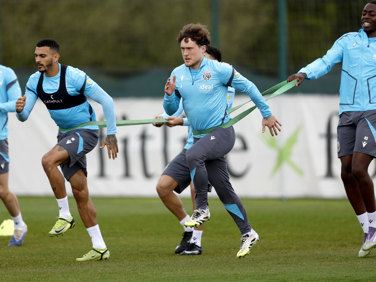 Karlan Grant and Callum Styles working with resistance bands in training 