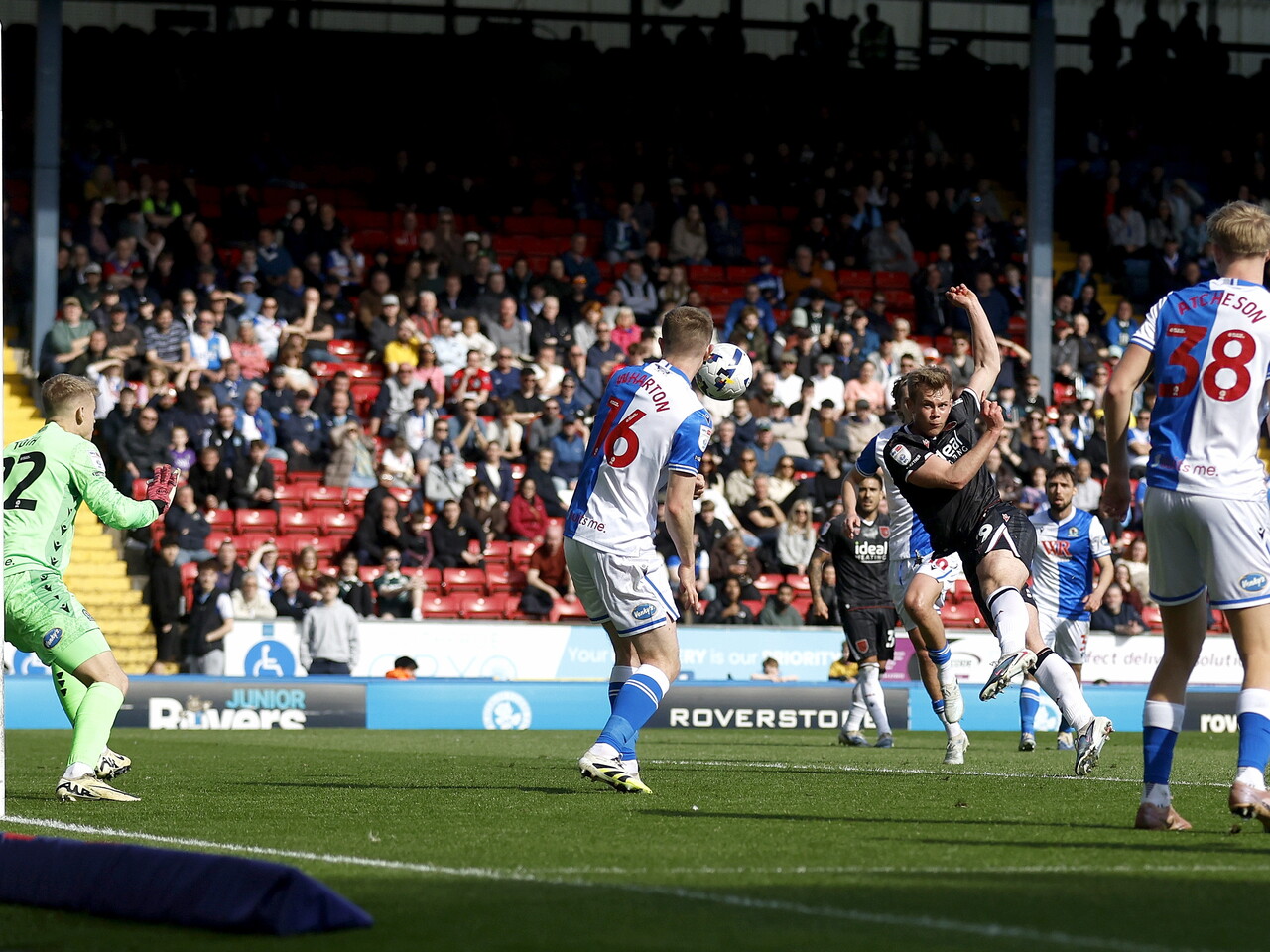 Aune Heggebo's shot is saved