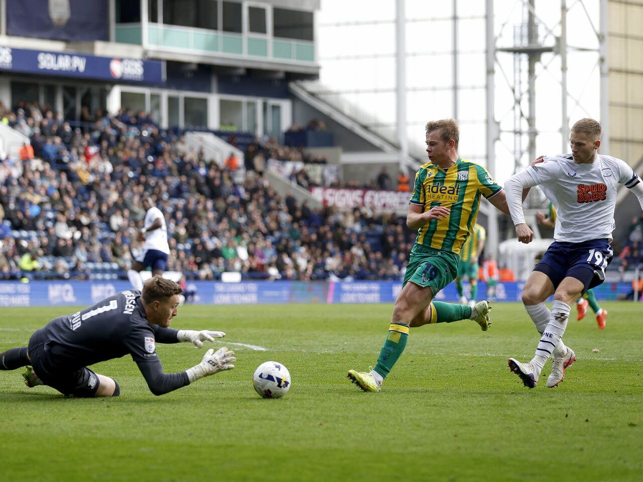 Aune Heggebo chases down a long pass against Preston