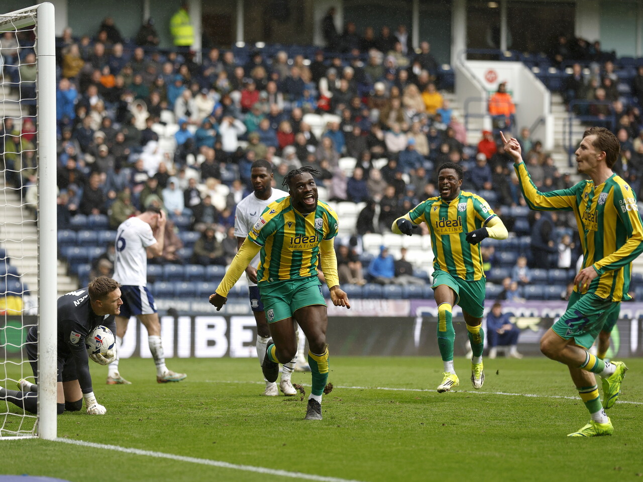 Daryl Dike celebrates his goal against Preston