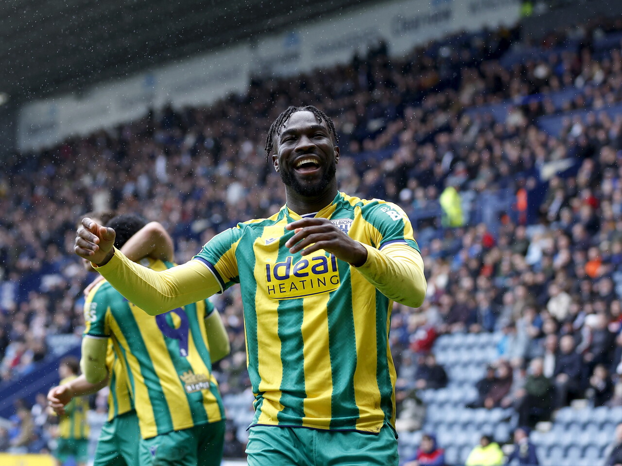 Daryl Dike celebrates his goal against Preston
