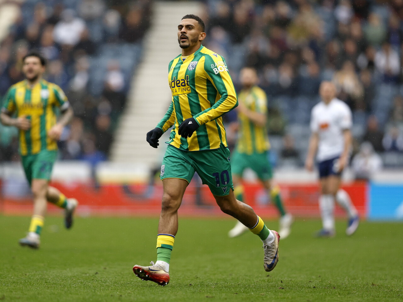 Karlan Grant against Preston