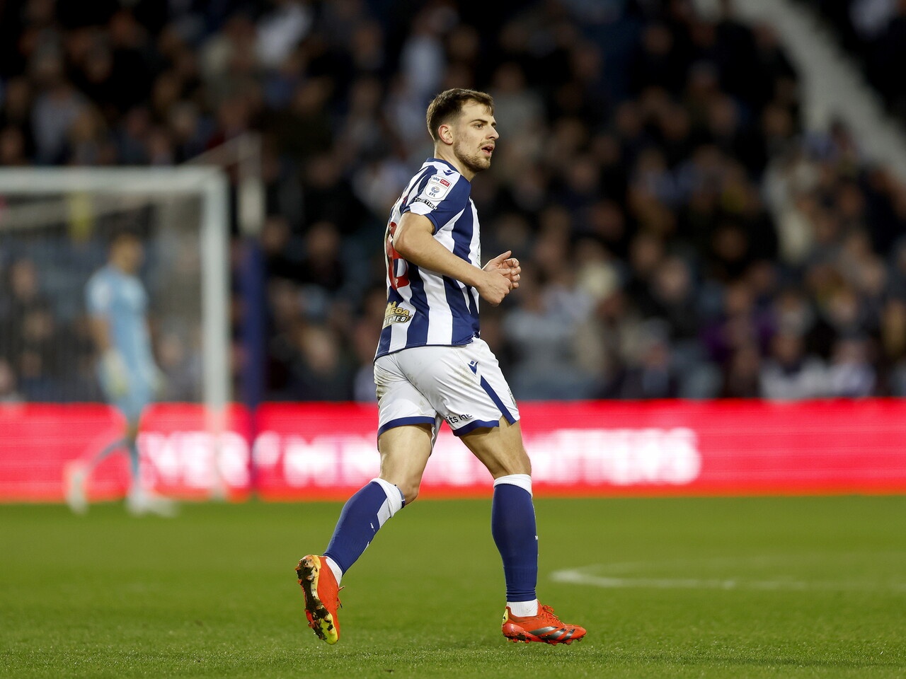 Jayson Molumby against Watford