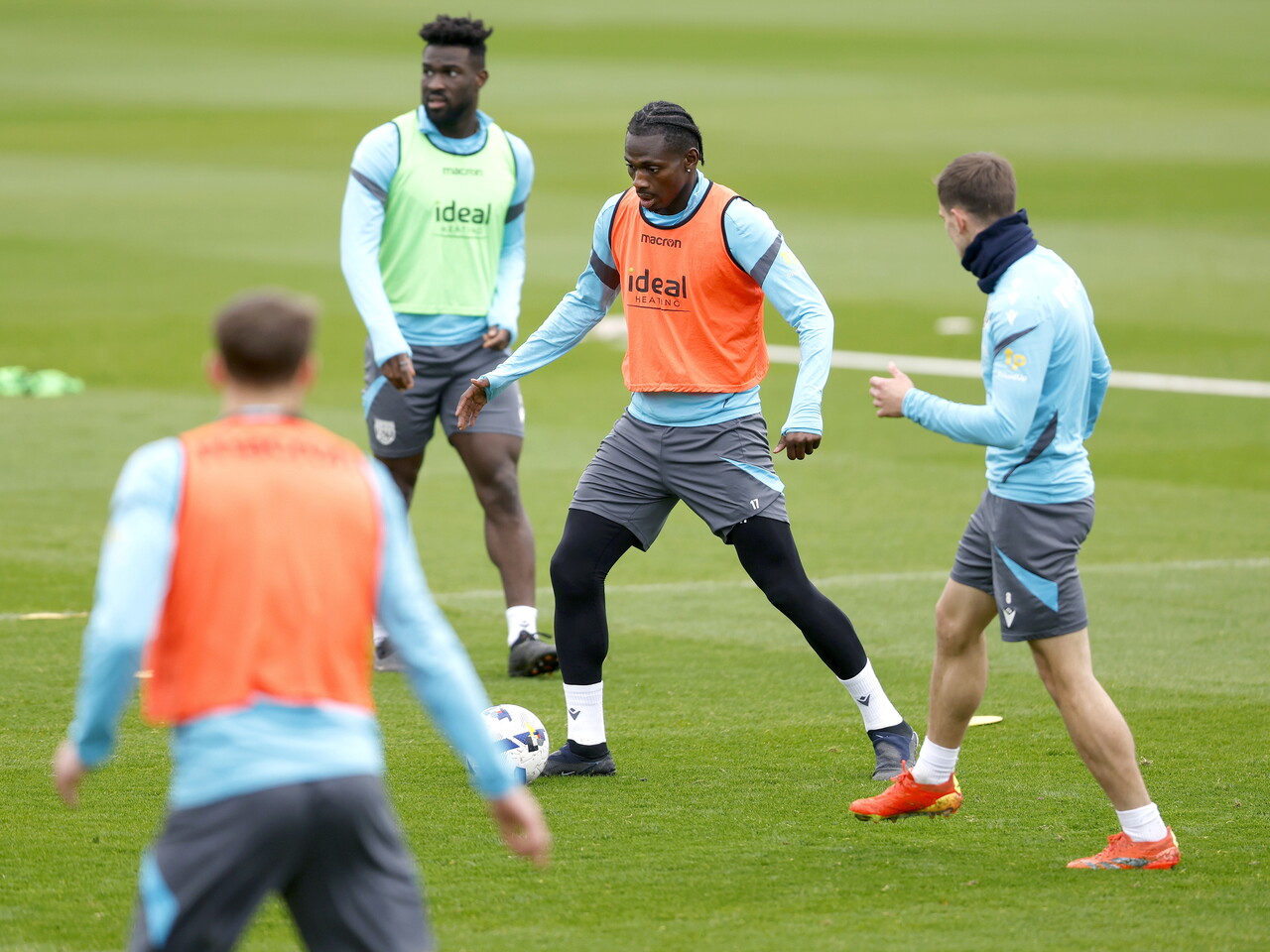 Ousmane Diakité on the ball during training 