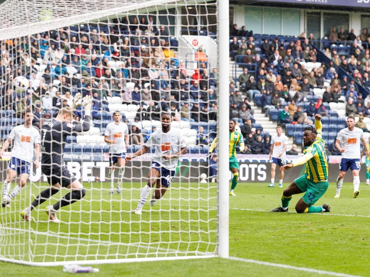 Daryl Dike scores against Preston