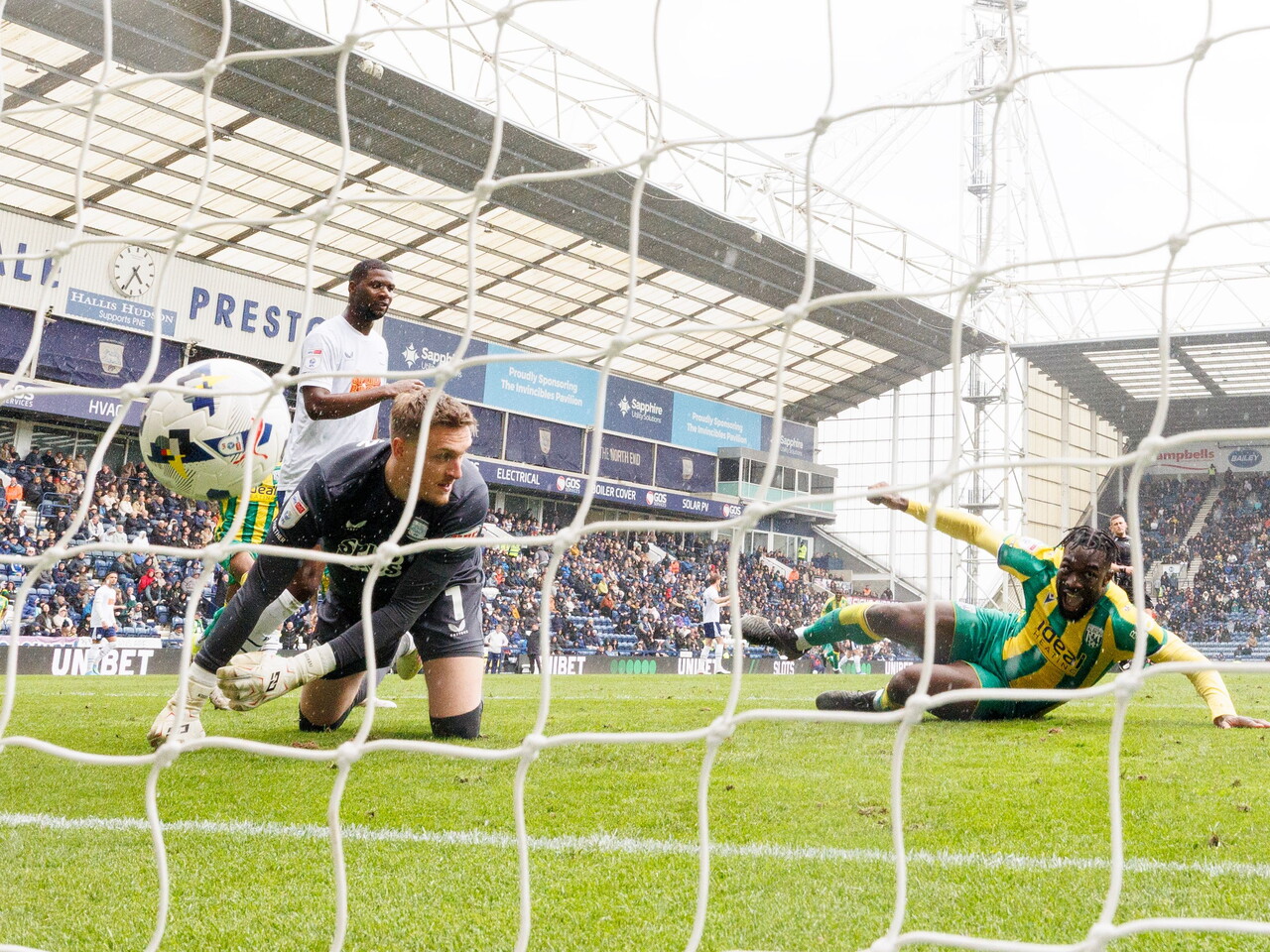 Daryl Dike scores against Preston
