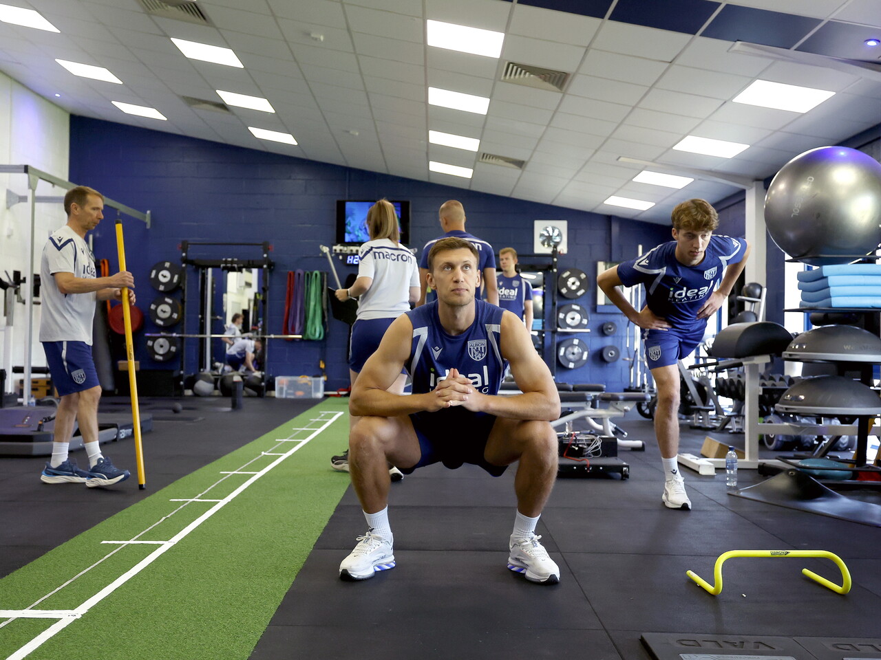 Krystian Bielik in the gym.
