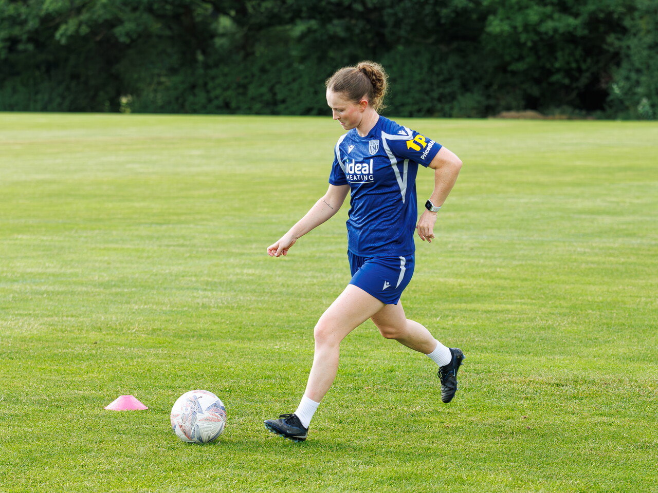 Liv Rabjohn on the ball during a training session