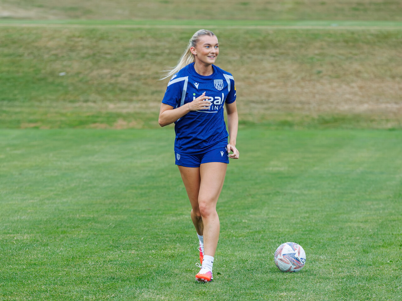 Taylor Reynolds on the ball during a training session