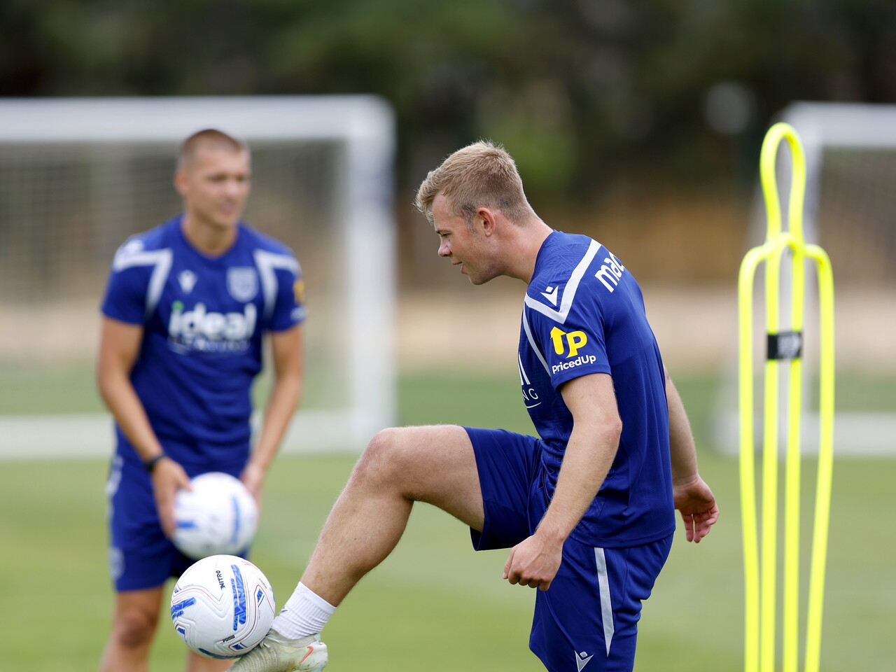 Aune Heggebo on the training pitch in Portugal