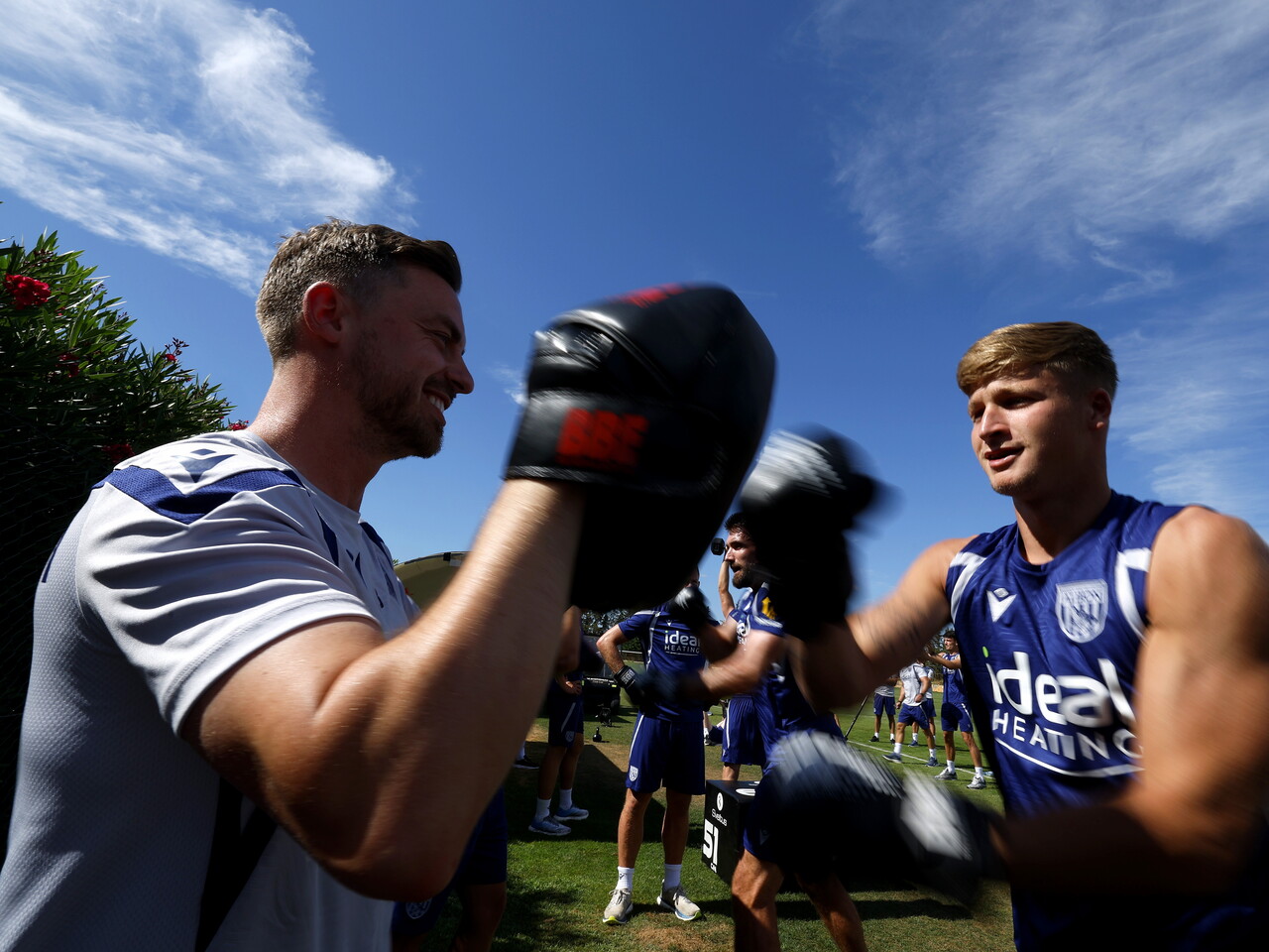 JJ Morgan boxing on the pads