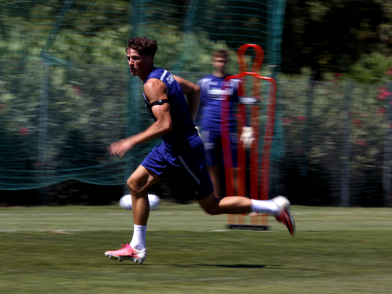 Barney Stewart running forward during a training session
