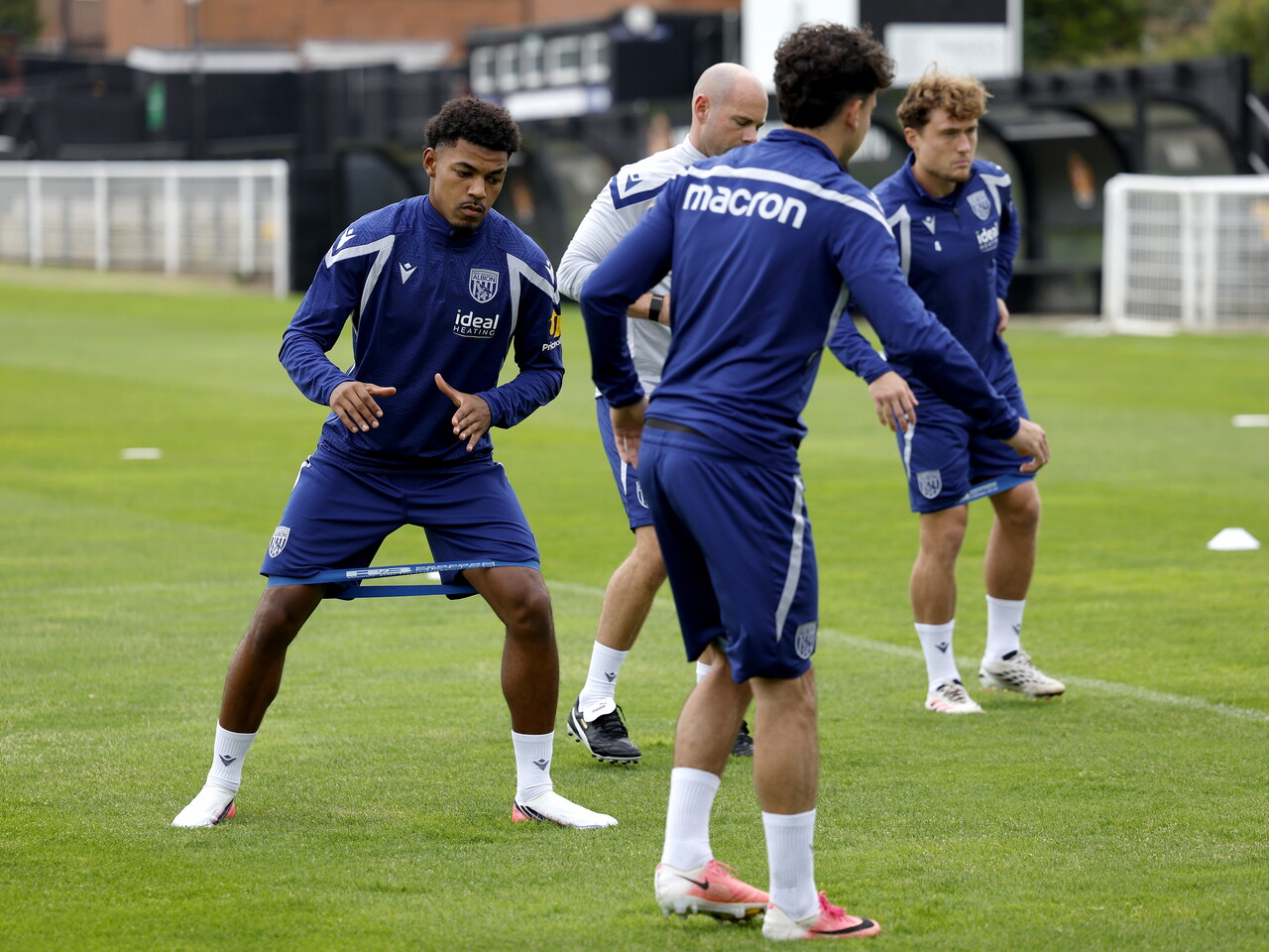 Kareem Tunde warming up before a training session