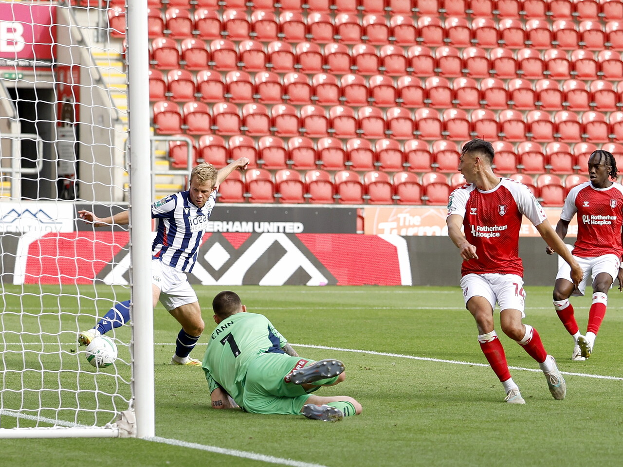 Aunen Heggebo aims at goal.