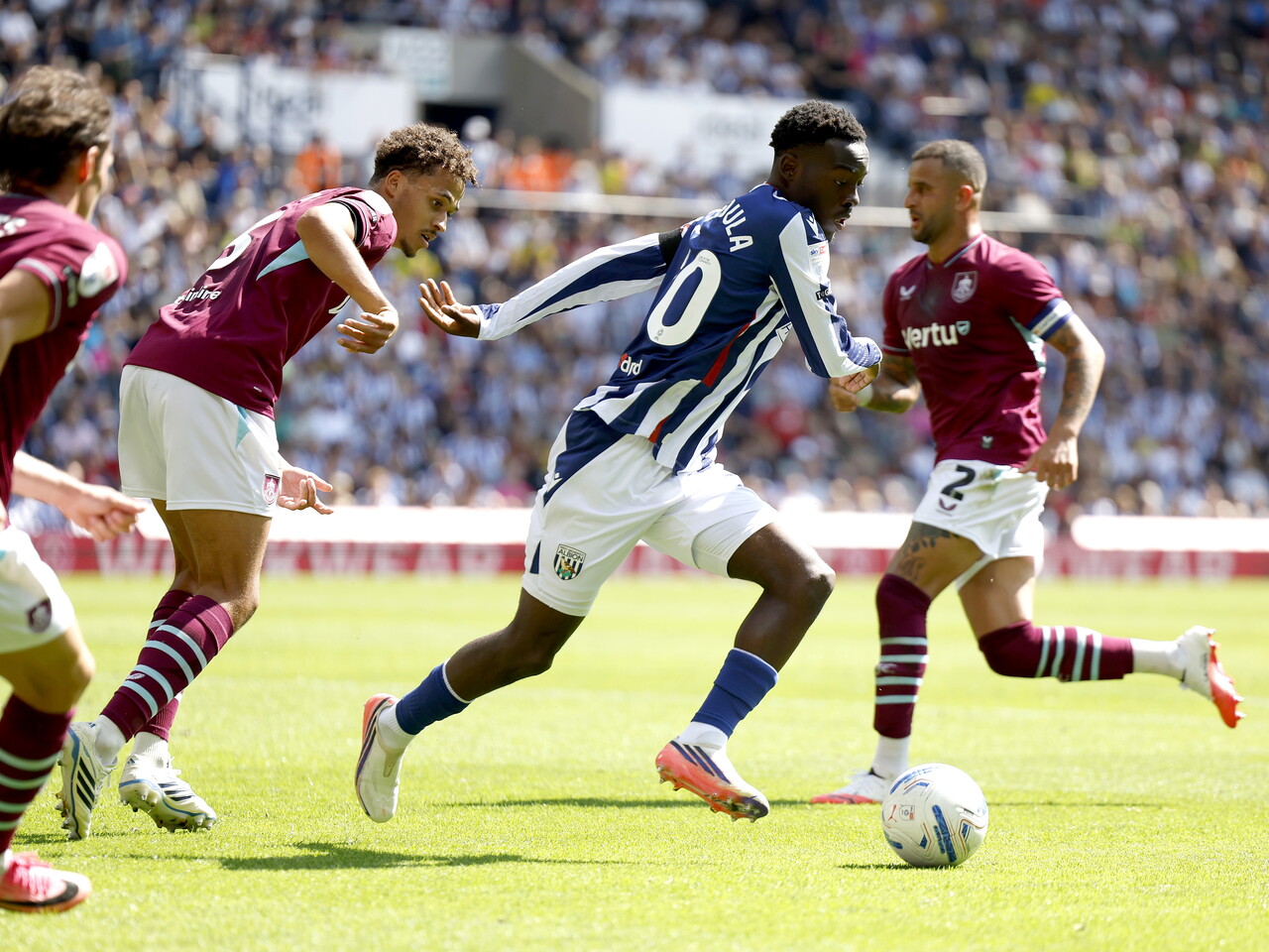 Rabby Nzingoula against Burnley