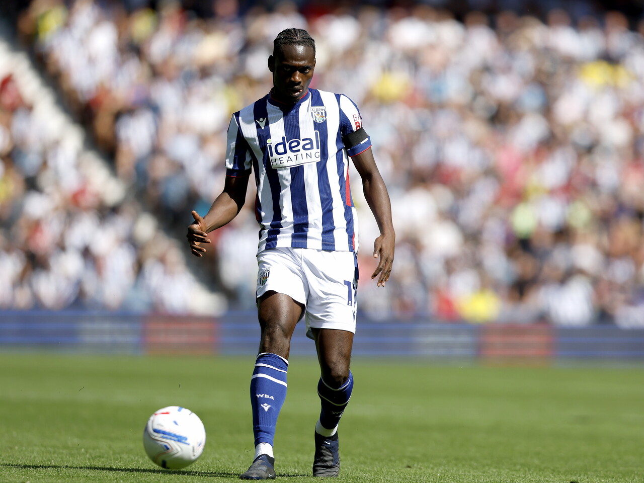 Ousmane Diakite on the ball against Burnley