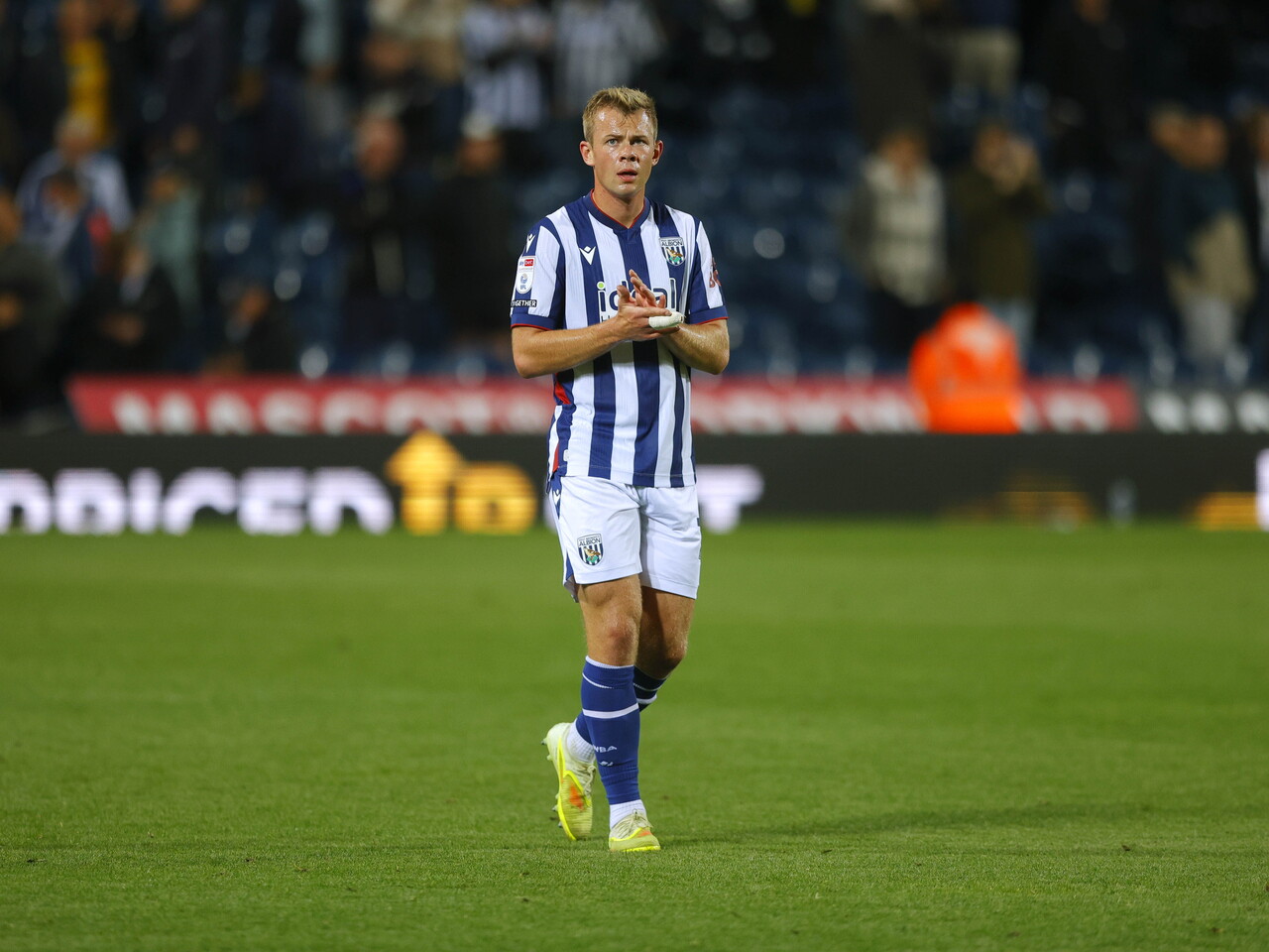 Aune Heggebø applauding WBA fans after the full-time whistle against Charlton