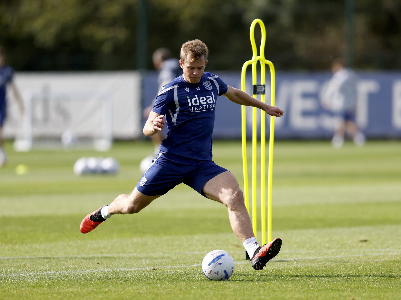 Aune Heggebø having a shot during a training session
