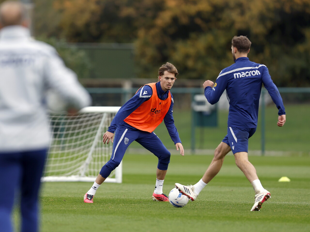 Isaac Price defending against Nat Phillips during training 