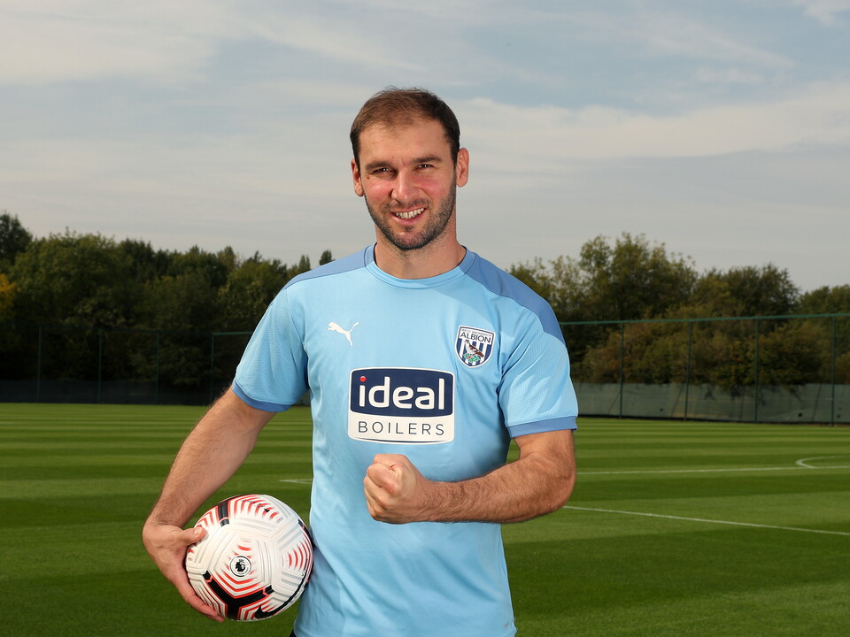 Branislav Ivanovic signing picture